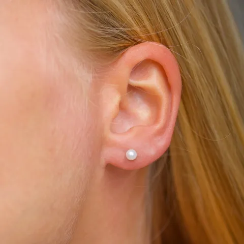4-4,5 mm parel oorsteker in zilver