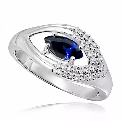 Ringen: blauwe saffier ring in gerodineerd zilver