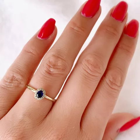 ovale saffier diamant ring in 14 karaat goud 0,25 ct 0,05 ct