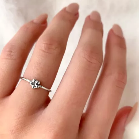 Simple Rings bloem ring in zilver