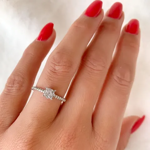 diamant ring in 14 karaat witgoud 0,17 ct