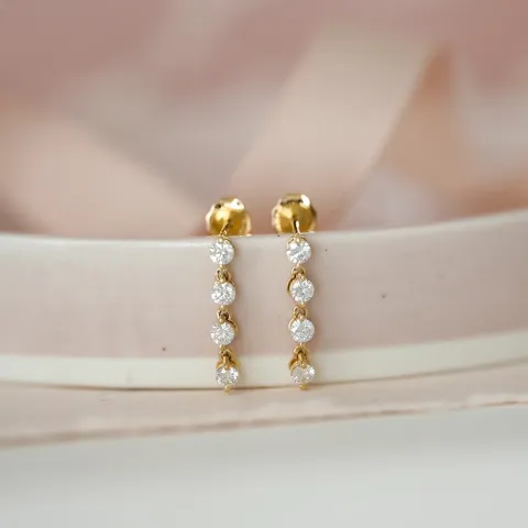 diamant oorsteker in 14 karaat goud met diamant