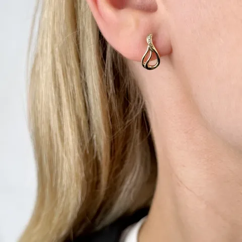 Druppel oorbellen in 14 karaat goud met diamant 