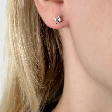 2 x 0,25 ct witte kwarts solitaire oorbel in 14 karaat goud met kwarts