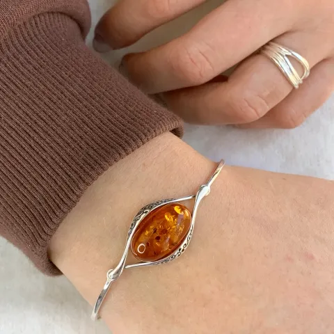 ovale barnsteen armband in zilver