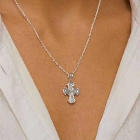 dagmarkruis ketting in zilver met hanger in zilver