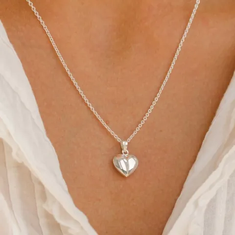 12 x 18 mm hart hanger met ketting in zilver met hanger in zilver