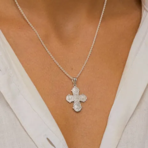 dagmarkruis ketting in zilver met hanger in zilver