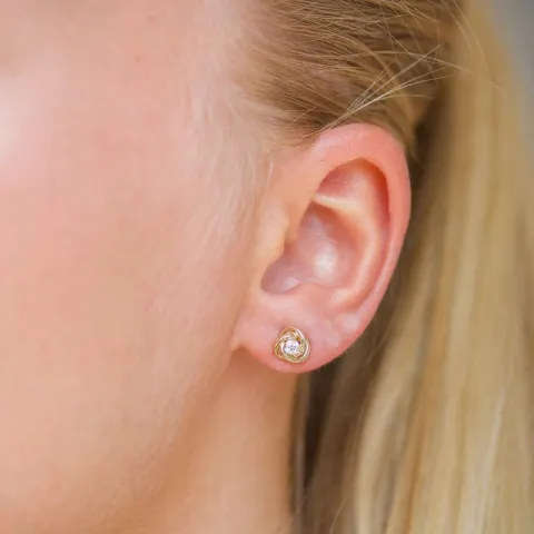 7 mm oorbellen in 9 karaat goud met zirkoon