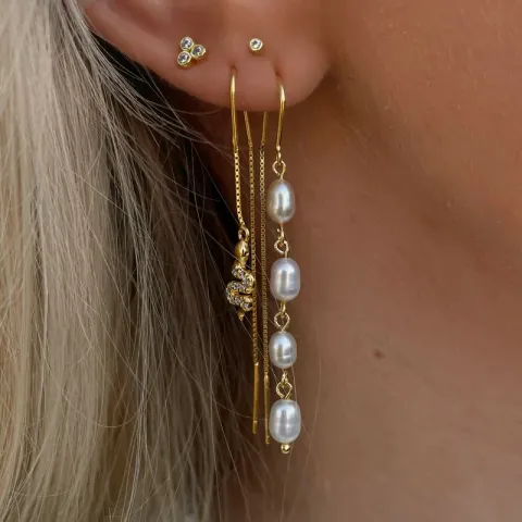 Nava Daisy lange parel oorbellen in verguld sterlingzilver