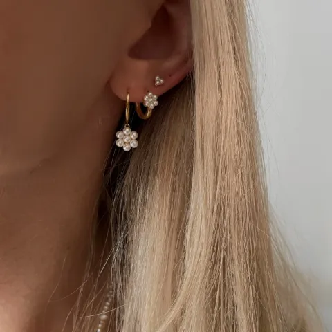 Nava Tulia Petite parel oorbellen in verguld sterlingzilver