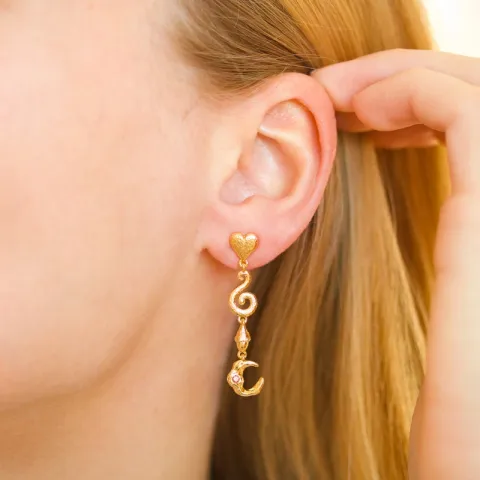 Studio Z  Cascade maan oorbellen in verguld sterlingzilver rode zirkoon