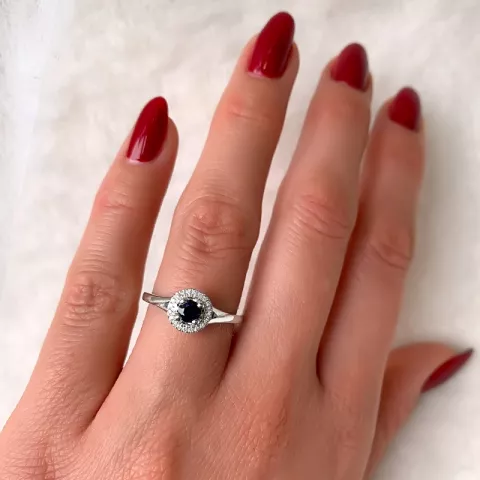 ovale diamant ring in 14 karaat witgoud 0,07 ct 