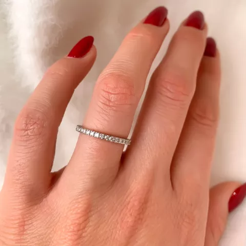 Smal diamant ring in 14 karaat witgoud 0,27 ct