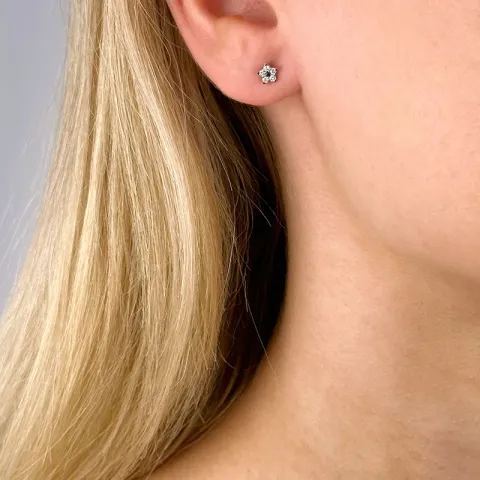 ster diamant witgoud oorbellen in 14 karaat witgoud met diamant en saffier