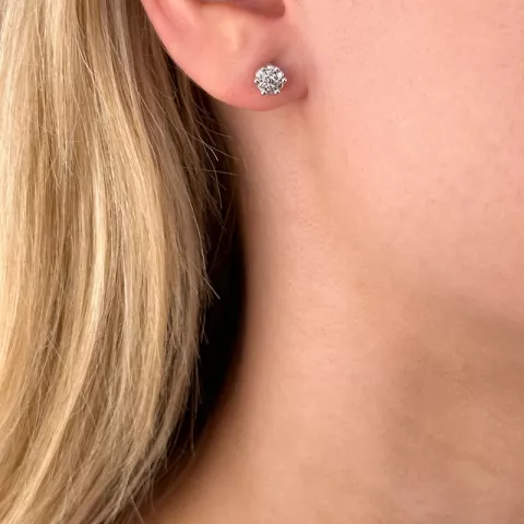 diamant oorbellen in 14 karaat witgoud met diamant 