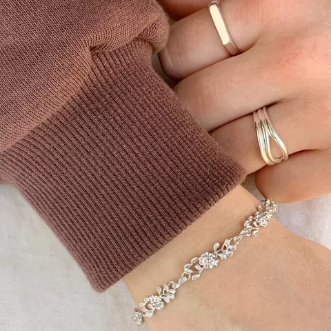 Siersbøl bloem armband in gerodineerd zilver