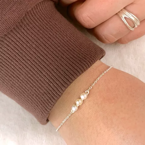 Elegant parel armband in zilver 14 cm plus 5 cm x 4,0 mm