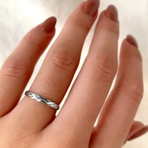 testsieraad ring met een fout in zilver