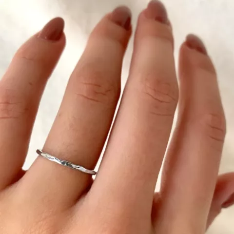 eenvoudige ring in zilver