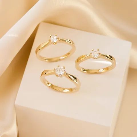4,5 mm zirkoon gouden ring in 9 karaat goud