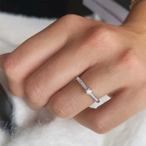 diamant witgouden ring in 14 karaat witgoud 0,11 ct 0,06 ct