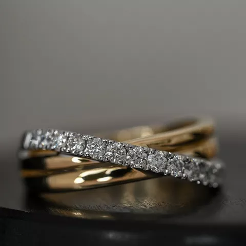 Abstract briljant ring in 14 karaat goud-en witgoud 0,50 ct