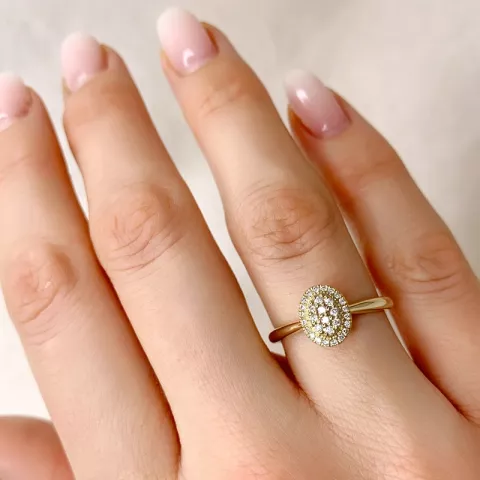 ovale diamant ring in 14 karaat goud 0,18 ct