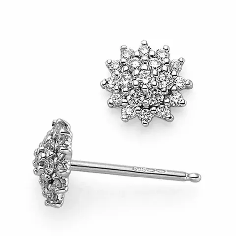 Ster diamant oorsteker in 14 karaat witgoud met diamanten