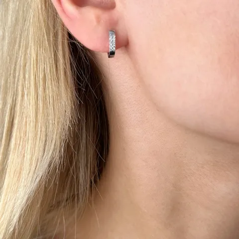 12 mm diamant creool in 14 karaat witgoud met diamanten