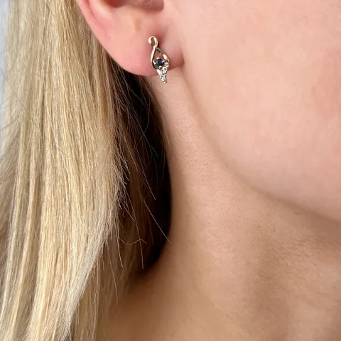 saffier diamant oorbellen in 14 karaat goud met diamant en saffier