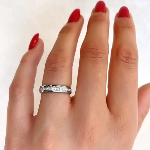 diamant ring in 14 karaat witgoud 0,21 ct