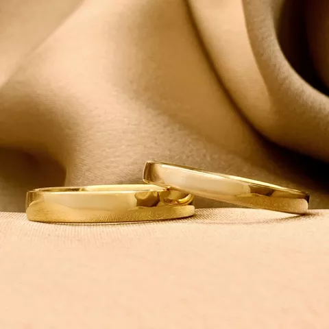 4 en 3 mm trouwringen in 9 karaat goud - set