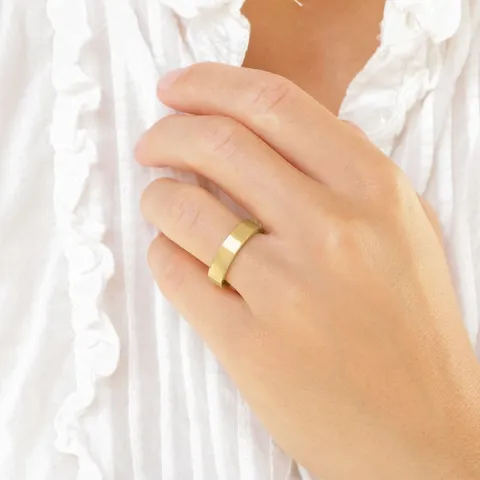 5 en 3 mm diamant trouwringen in 14 karaat goud - set
