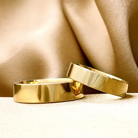 6 en 5 mm trouwringen in 9 karaat goud - set