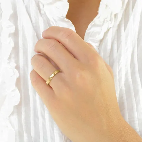 5 en 3 mm diamant trouwringen in 9 karaat goud - set