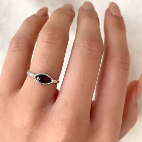 ovale barnsteen ring in zilver