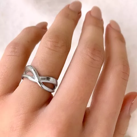 Met structuur ring in zilver