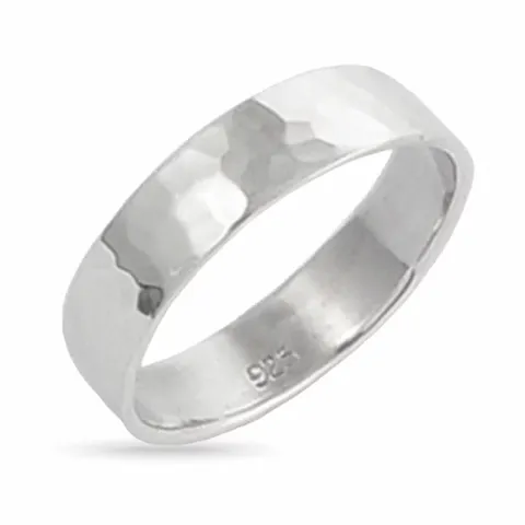 Met structuur ring in zilver