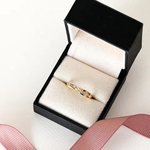 abstract diamant ring in 9 karaat goud 0,03 ct