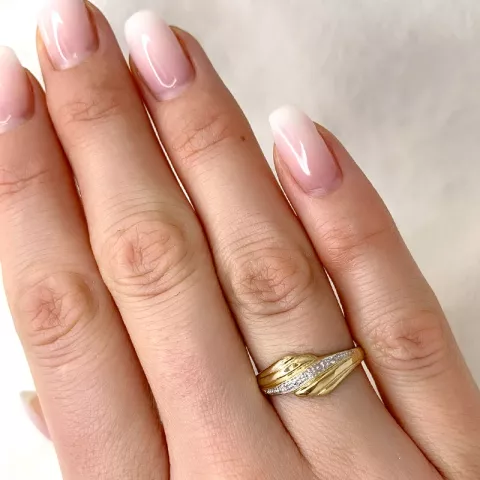 eenvoudige abstract diamant ring in 9 karaat goud-en witgoud 0,02 ct