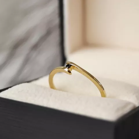 zwart diamant ring in 9 karaat goud 0,02 ct
