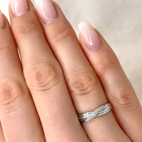 diamant ring in 9 karaat witgoud 0,05 ct