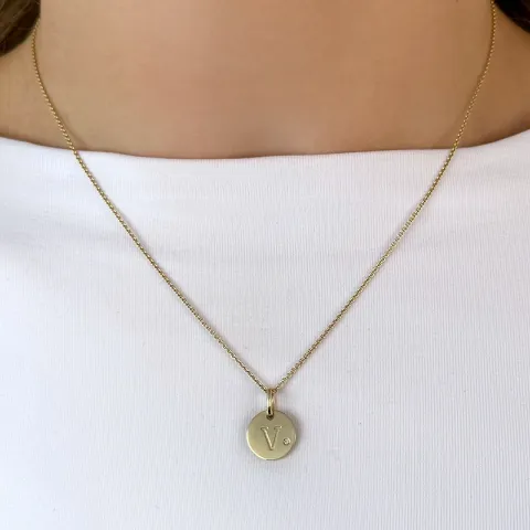 letter v diamant hanger in 9 caraat goud 0,01 ct