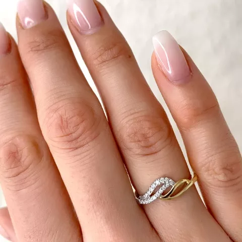 Elegant diamant ring in 9 karaat goud-en witgoud 0,13 ct