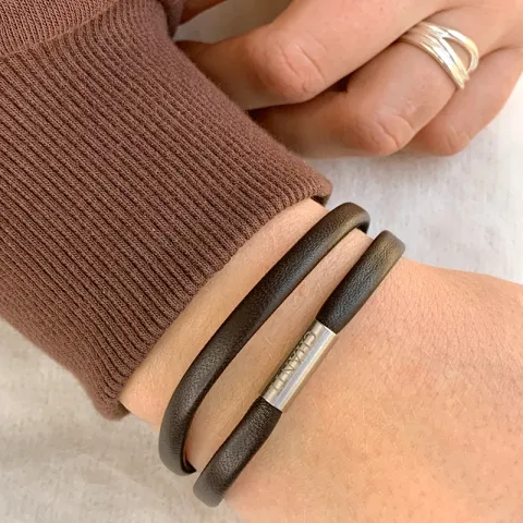 Plat bruin armband in leer met staal slot x 6 mm