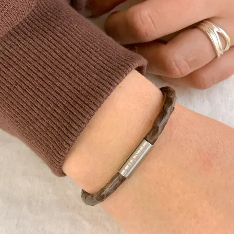 Rond bruin slangenarmband in leer met staal slot x 4 mm