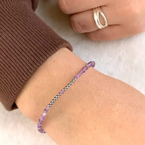 paarse steen armband met amethist en hematite.