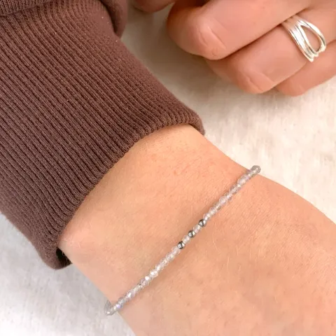 steen armband met labradoriet en 3 hematite.