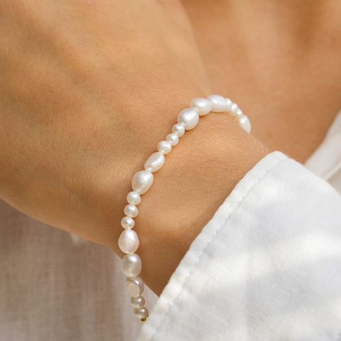 Verschillende maten armband met zoetwaterparel